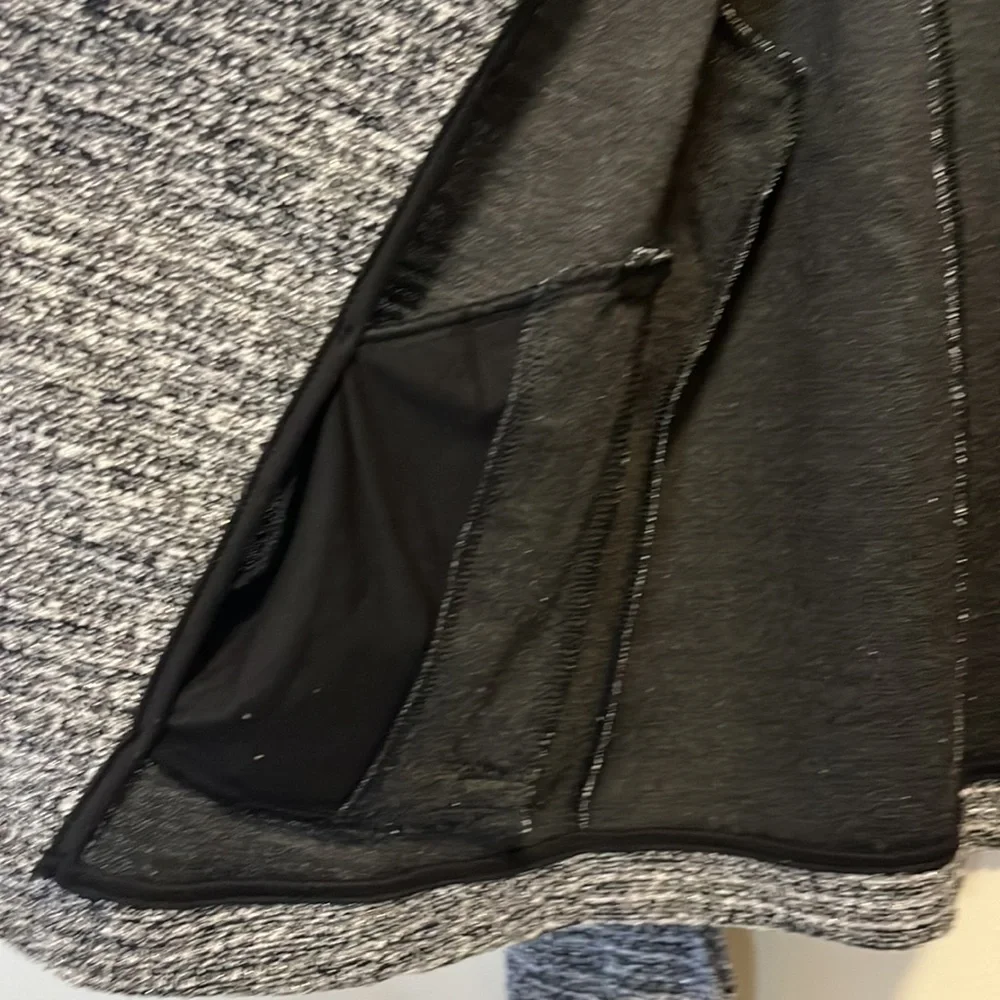 Banana Republic Blazer Front Zip Black & Silver Size Medium - Picture 4 of 7